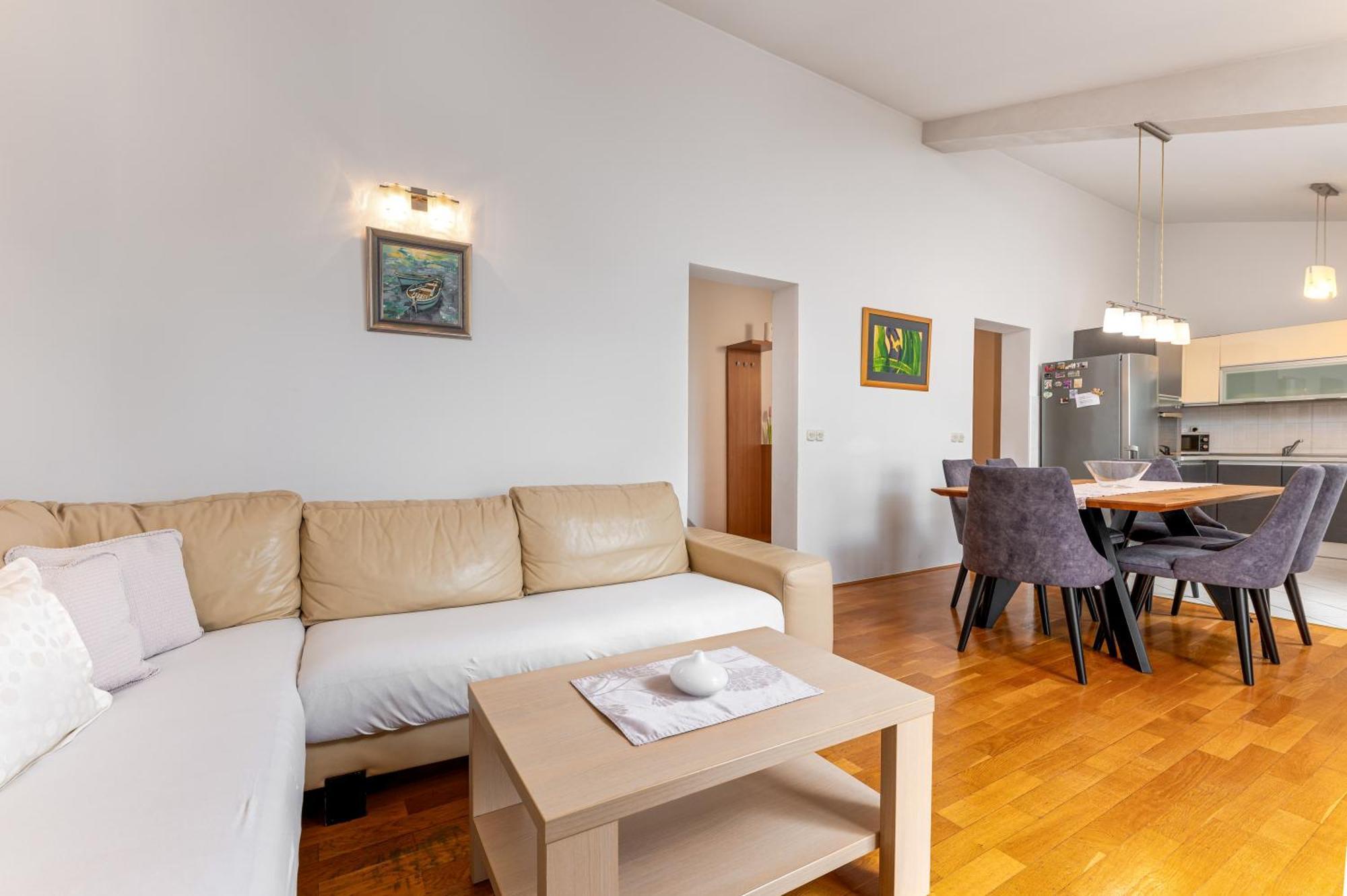 Apartments Gisela Makarska Esterno foto